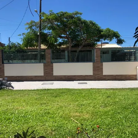 Casa de praia/campo com piscina e gramado-3